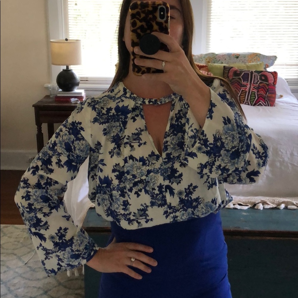 En creme flower tunic - Picture 1 of 8
